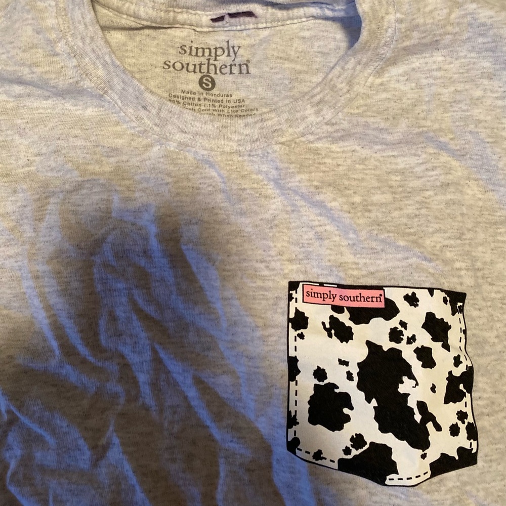 Simply southern t-shirt size small